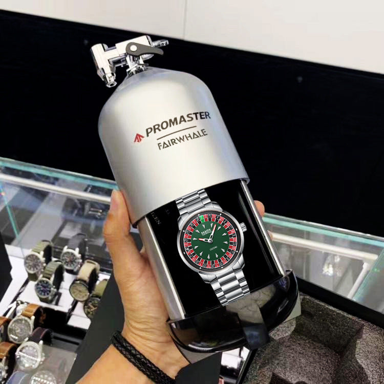 Luminous Compass Quartz Casino Style Watch – 46mm