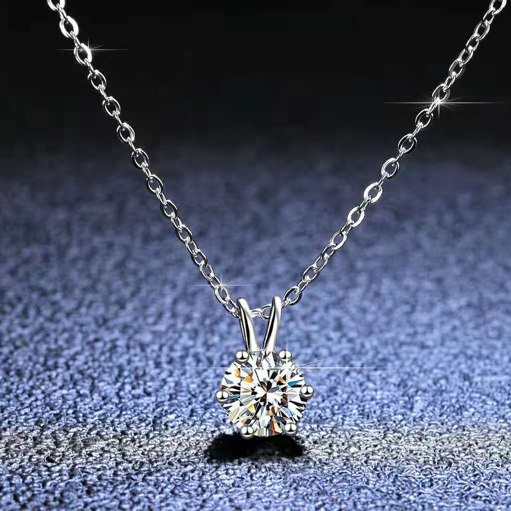 Moissanite Pendant – Elegant Clavicle Chain Jewelry